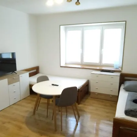 Apartmany Opolany アパート