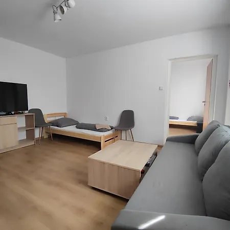 アパート Apartmany Opolany *